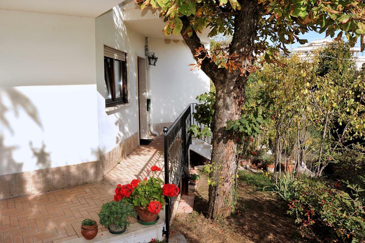 A Casa Di Galdino E Vittorianna Apartment LʼAquila Exterior foto